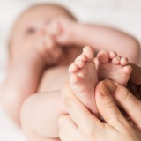 25 OTTOBRE - Brrrividi di coccole - IL MASSAGGIO DEL BEBÉ